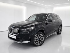 BMW X1 - xDrive25e xLine | Panorama | Trekhaak | 19" | Stoelverwarning