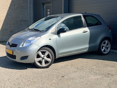 Toyota Yaris - 1.0 VVTi
