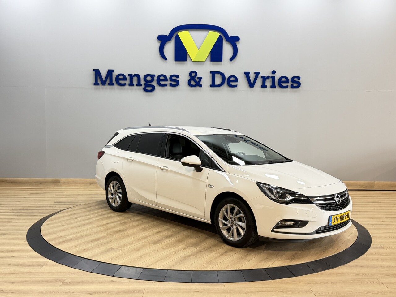 Opel Astra Sports Tourer - 1.4 Turbo Innovation Airco ECC | Trekhaak | Keyless | IntelliLux LED | NAP | DAB | Isofix - AutoWereld.nl