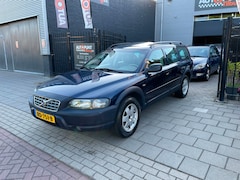 Volvo V70 - 2.4 T AWD Gtr. C.L. Trekhaak Airco Schuifdak NAP APK