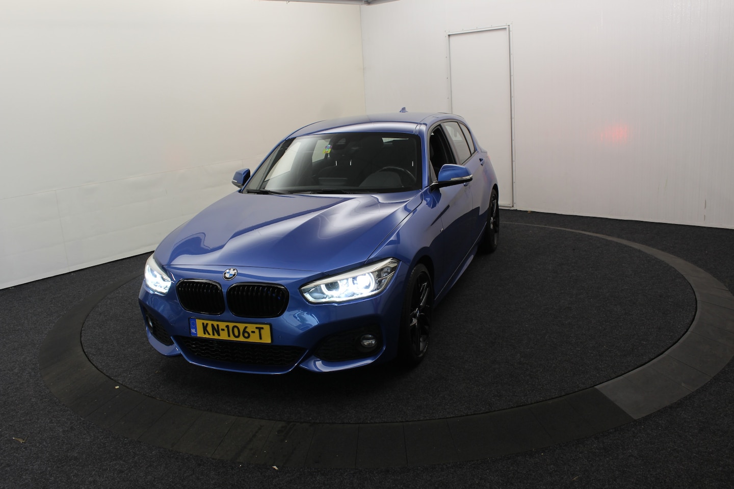BMW 1-serie - 120i M-Sport 5 Drs Groot Navi Centennial Executive Stoelverwarming - AutoWereld.nl