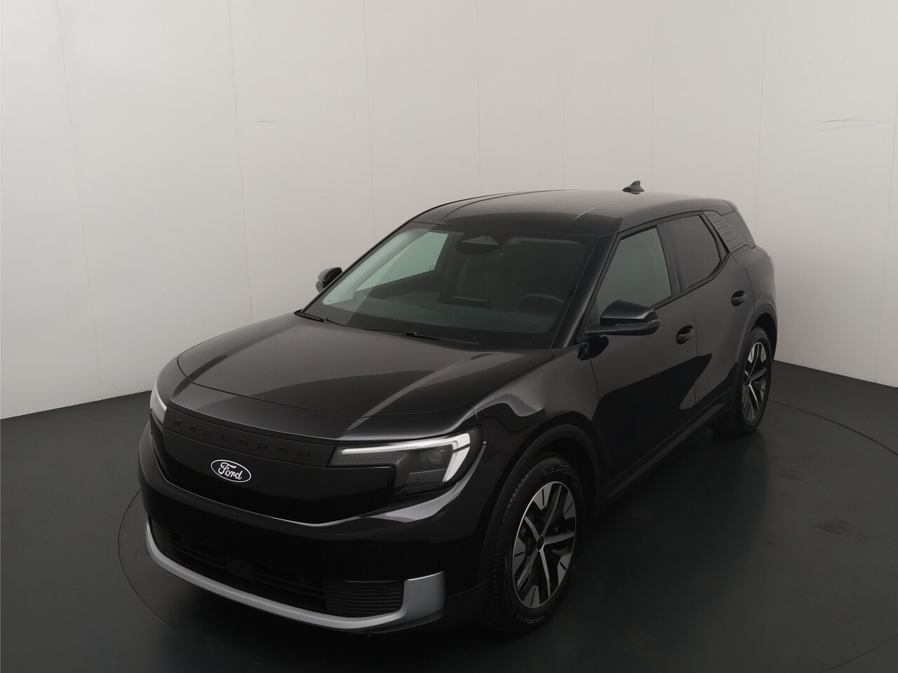 Ford Explorer - Style RWD 58 kWh | Comfort Pack 1 | All-season bnd | 19" Licht metaal - AutoWereld.nl