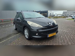 Peugeot 207 - 1.4 VTi Look