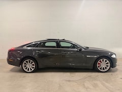 Jaguar XJ - 3.0 V6D Portfolio LWB Pano Leer Navi Camera Dak