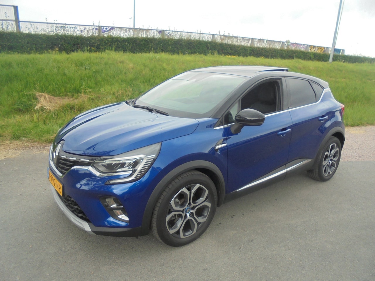 Renault Captur - Renault Captur 1.6 E-Tech Plug-in Hybrid Automaat Panorama Dak - AutoWereld.nl