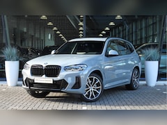 BMW X3 - xDrive30e High Executive M Sport Automaat / Panoramadak / Trekhaak / Sportstoelen / Achter