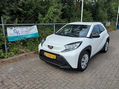 Toyota Aygo X - 1.0 VVT-i MT Play