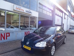 Volkswagen Golf - 1.6 FSI Comfortline