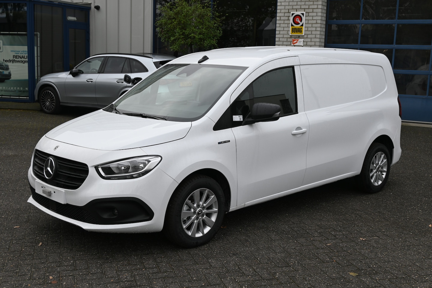 Mercedes-Benz eCitan - 112 Pro L2 51 kWh Climate controle, Snellader, Zitcomfort pakket, Armsteun, Etc. - AutoWereld.nl