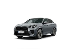 BMW X2 - sDrive20i M Sport Pro | Trekhaak | Panoramadak |