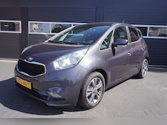 Kia Venga - 1.4 Airco/Navi/Camera/Park.sensor achter/Stuur- en stoel verwarmd