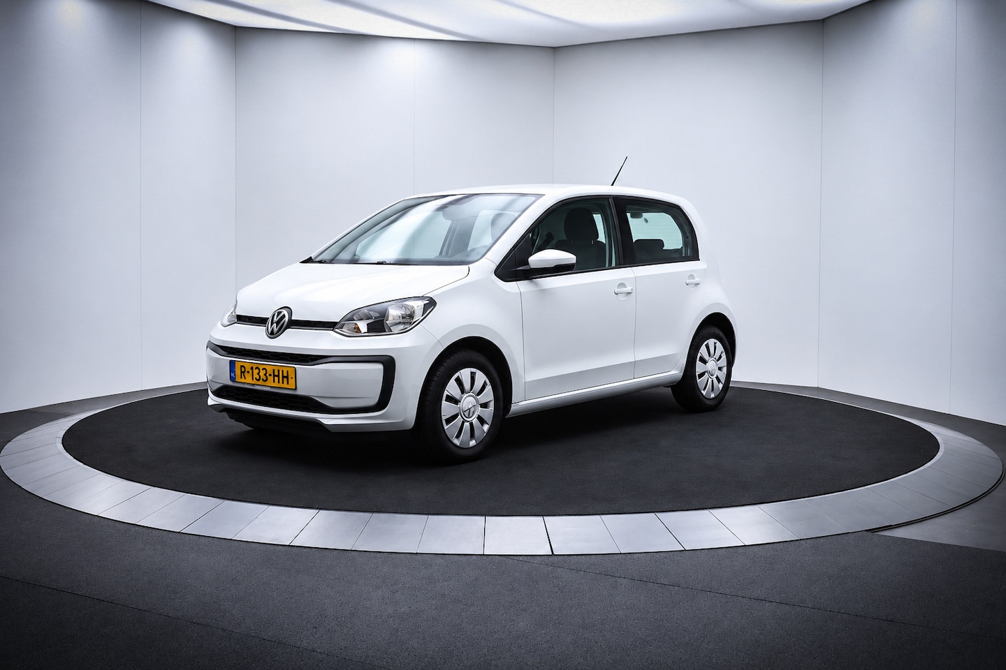 Volkswagen Up! - 1.0 AIRCO | DAB | BLUETOOTH | LANE ASSIST - AutoWereld.nl