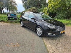 Ford Focus Wagon - 1.0 Titanium Edition Full option