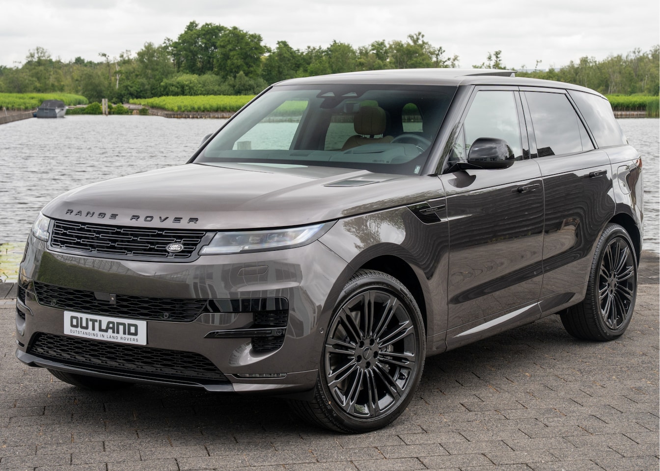 Land Rover Range Rover Sport - P460e Dynamic HSE | VERWACHT | Charente Grey - Caraway leder | Enhanced Black Pack | 23" i - AutoWereld.nl