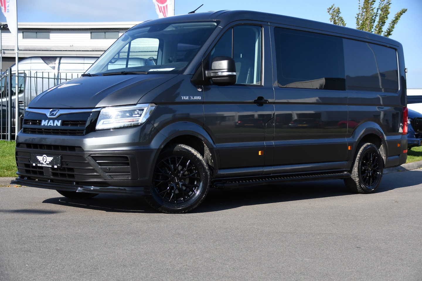 MAN TGE - 3.180 35 2.0 L3H2 DC PB Edition Camera, Cruise, Carplay, LED, 177pk, Automaat, Sensoren, M - AutoWereld.nl