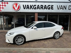 Lexus IS - 300h Business 2.5 Hybr 2016 Cruise, nieuw lichtmetaal met nieuwe banden, origineel aanwezi