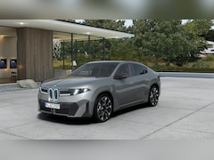 BMW X4 - iX4 40 xDrive M Sport / Trekhaak / Panoramadak / 3D Head-Up / Harman Kardon / Stoelverwarm