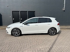 Volkswagen Golf - 1.5 eTSI Style