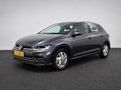 Volkswagen Polo - 1.0 TSI DSG Style Navigatie Climate Control Cruise control adaptive Parkeer sensoren Led D