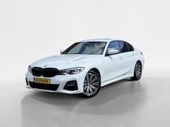 BMW 3-serie - 318i High Executive M-Sport Automaat