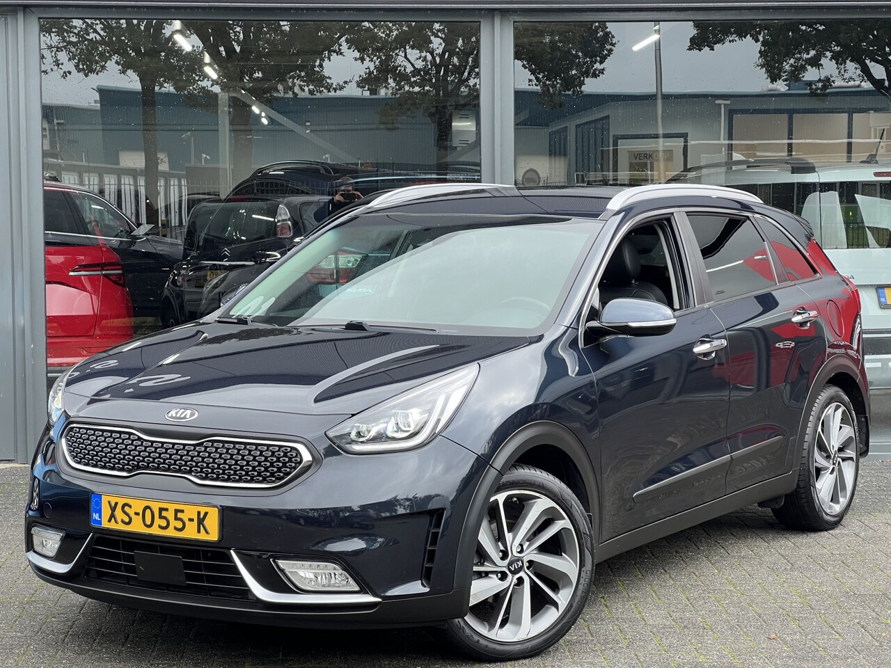Kia Niro - 1.6 GDi Hybrid ExecutiveLine | Camera | Leder | Trekhaak - AutoWereld.nl