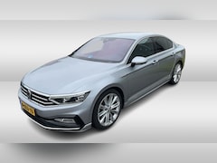 Volkswagen Passat - 1.5 TSI R-Line Business + / 360"CAMERA / NAVI / APP.Connect / 19"LMV / Elektr. Trekhaak