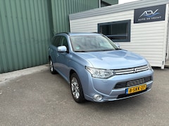 Mitsubishi Outlander - 2.0 PHEV instyle - 1E EIGENAAR - PANORAMA - STOELVERWARMING