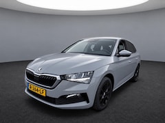 Skoda Scala - 1.0 TSI Ambition / App connect / Parkeersensoren achter / Lichtmetaal 16 inch /