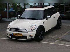 MINI 3-Deurs - 1.6 One Chili NL-AUTO NAP PANO-DAK
