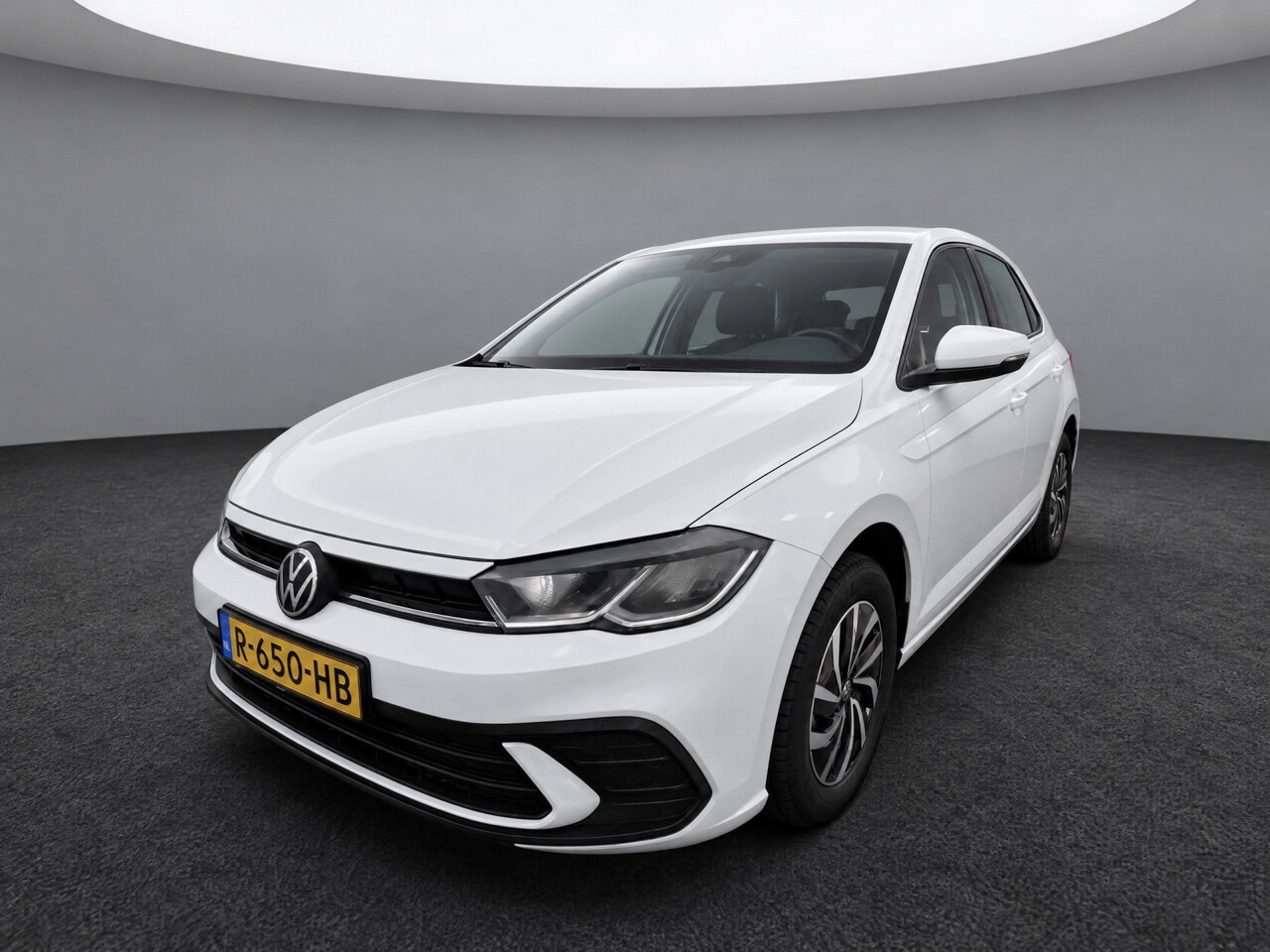 Volkswagen Polo - 1.0 TSI Life / Digitaal dashboard / Navigatie / App connect / Lichtmetaal 15 inch / - AutoWereld.nl