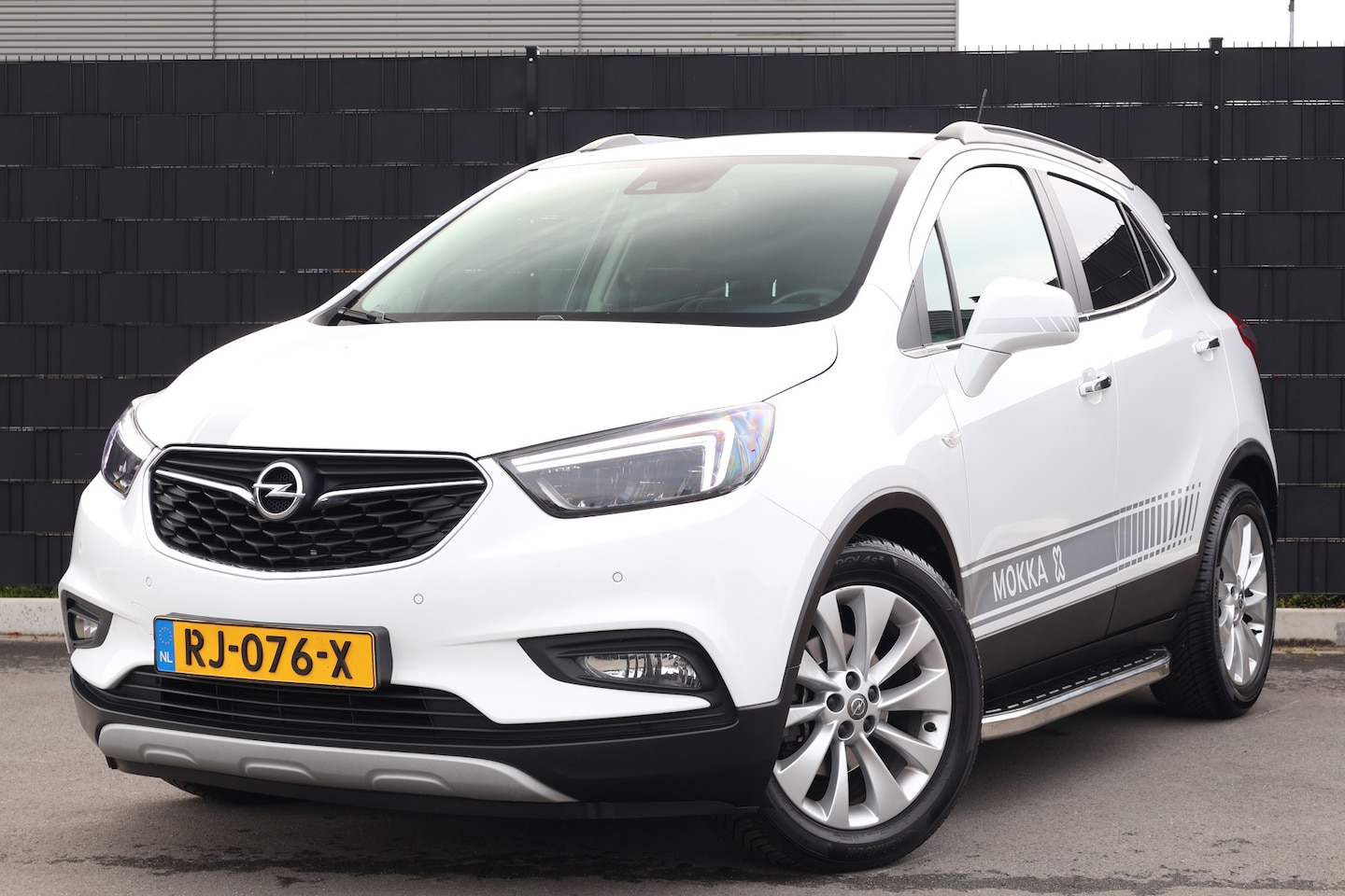 Opel Mokka X - 1.4 Turbo Innovation | Leder | Stoel-/Stuurverwarming | Trekhaak | Camera | Navigatie - AutoWereld.nl