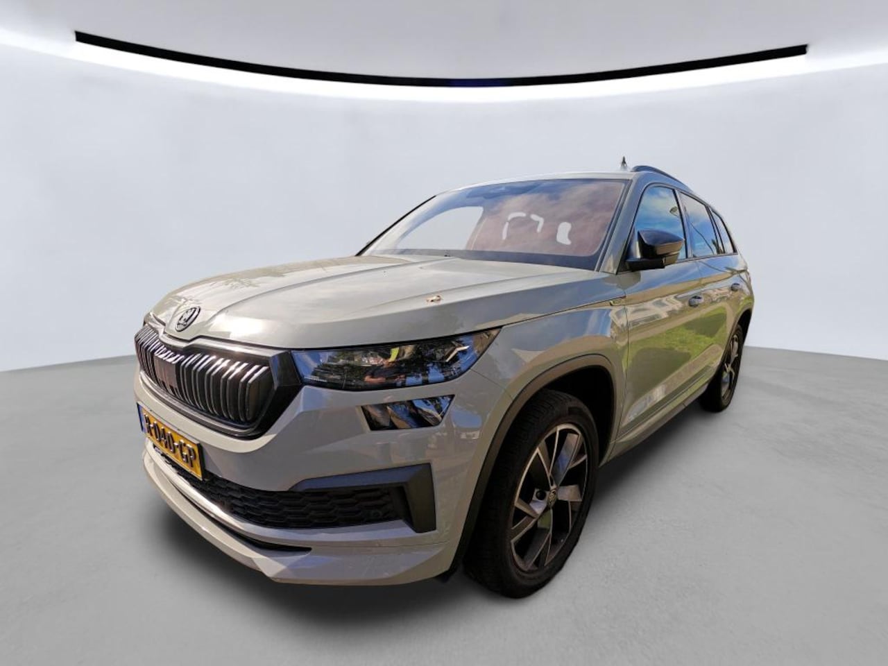 Skoda Kodiaq - 1.5 TSI 150pk Sportline Business DSG Automaat / Matrix LED / Panorama schuifk dak / Camera - AutoWereld.nl