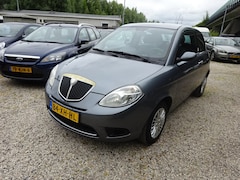 Lancia Y(psilon) - Ypsilon 1.2 Argento. Airco, Stuurbekrachtiging