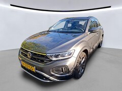Volkswagen T-Roc - 1.0 TSI 110pk Life / Navigatie / LM 16 inch / LED / Camera / Parkeersensoren / Digital coc