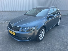 Skoda Octavia Combi - 1.6 TDI Elegance Businessline