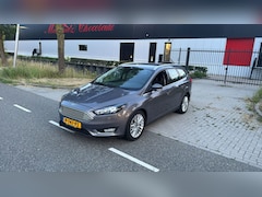 Ford Focus Wagon - 1.0 Titanium Edition 147.000 NAP AIRCO GRIJS 2016
