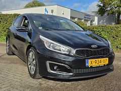 Kia Cee'd - Ceed 1.4 DynamicLine, Camera 16" Lm Velgen Zondag OPEN