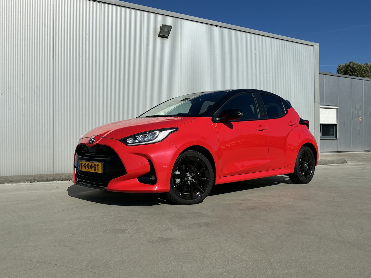 Toyota Yaris - 1.5 Hybrid Executive Automaat | Achteruitrijcamera | Cruise control adaptief | Apple Carpl - AutoWereld.nl