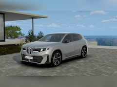 BMW iX3 - 40 xDrive / Panoramadak / Trekhaak / 3D Head-Up / Multifunctionele Stoelen / Adaptieve LED