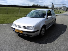 Volkswagen Golf - 1.4-16V