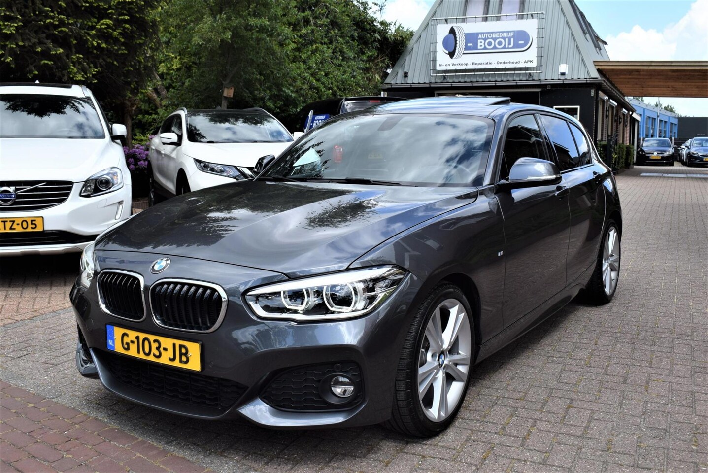 BMW 1-serie - 118I M pakket! Edition/5DRS/AUTOM/DAK/CRUISE/NAVI/XENON/NL-AUTO/PDC V+A/AIRCO-ECC/LMW 18"/ - AutoWereld.nl