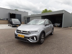 Volkswagen T-Roc - 1.5 TSI R-Line AUTOMAAT TREKHAAK CAMERA 2025 ZWART DAK