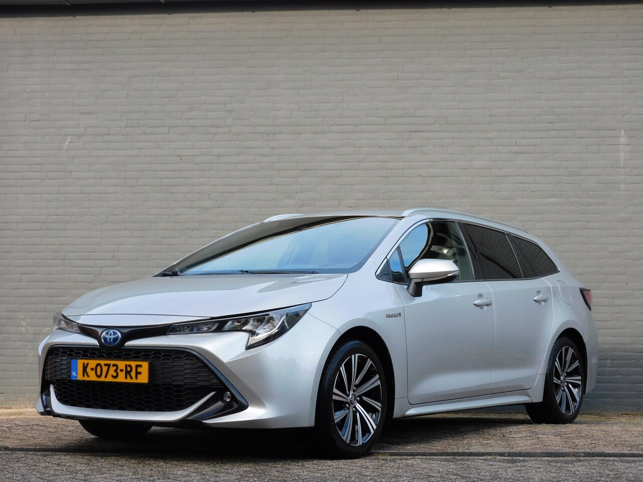 Toyota Corolla Touring Sports - 1.8 Hybrid Dynamic 1e EIG! DEALER ONDERHOUDEN! CARPLAY/ANDROID! CAMERA! CLIMA! NAVI! BLUET - AutoWereld.nl