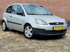 Ford Fiesta - 1.3-8V Champion