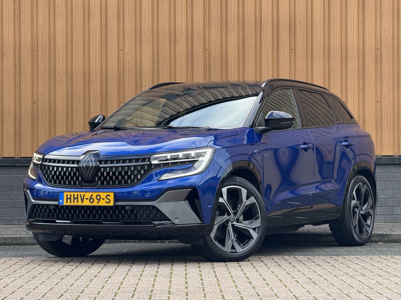Renault Austral - 1.2 E-Tech full hybrid 200 techno esprit Alpine | Panoramadak | Adaptieve Cruise Control | - AutoWereld.nl