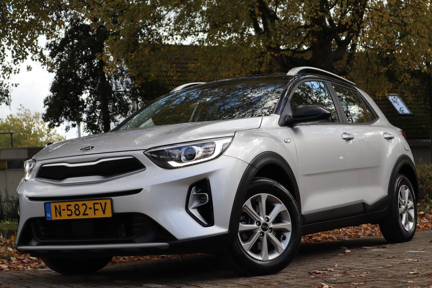 Kia Stonic - 1.0 T-GDi MHEV DynamicLine | Camera | Carplay | Navi | - AutoWereld.nl