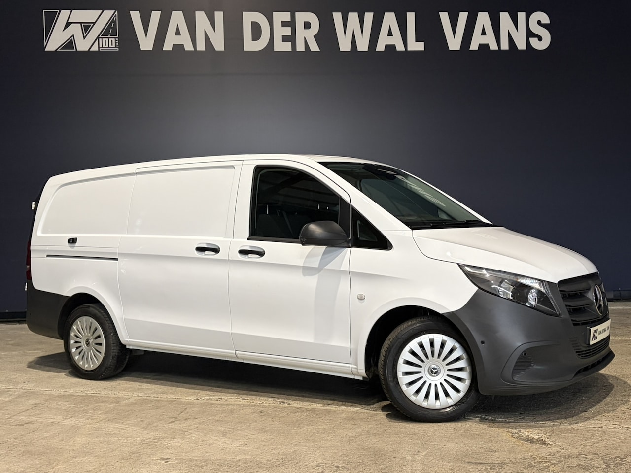 Mercedes-Benz Vito - 116 CDI 164pk L2H1 Nieuw model Euro6 Airco | Camera | Navigatie | Cruisecontrol Stoelverwa - AutoWereld.nl