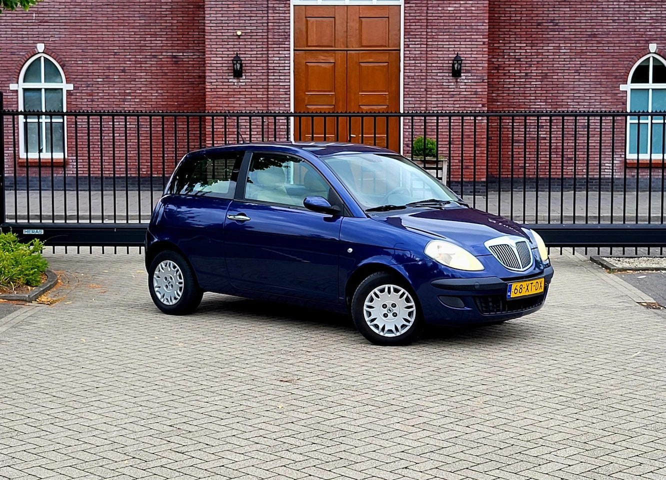 Lancia Y(psilon) - Ypsilon 1.4-16V Argento DFN / Automaat / Airco / Nap / Apk - AutoWereld.nl