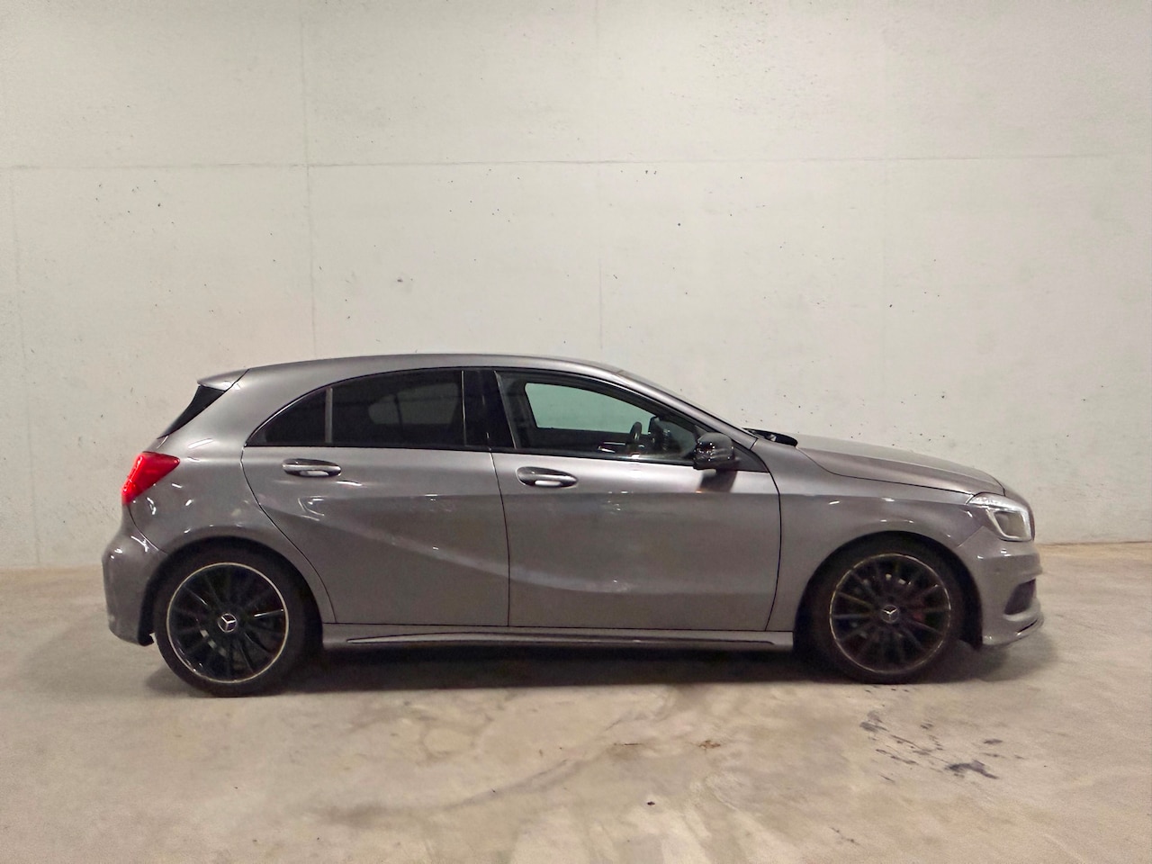 Mercedes-Benz A-klasse - 180 AMG Automaat Navi Stoelv. - AutoWereld.nl