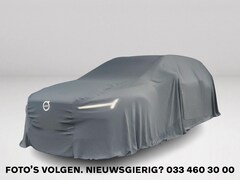 Volvo V60 - B3 Essential Edition | Parkeercamera | Stoel- en stuurverwarming | Trekhaak